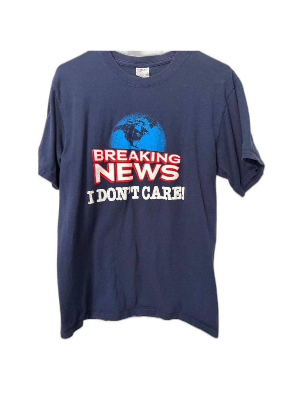 Port & Company Breaking News t-shirt Size MD